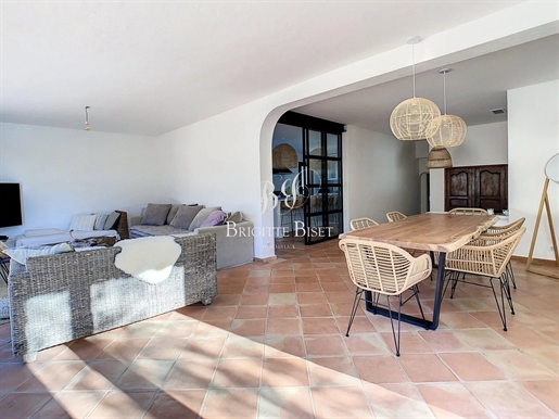 Prachtige gerenoveerde Provençaalse villa te koop in Sainte Maxime