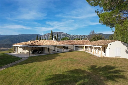 Magnificent Estate In Complete Privacy, With Fantastic Views Onto The Valley