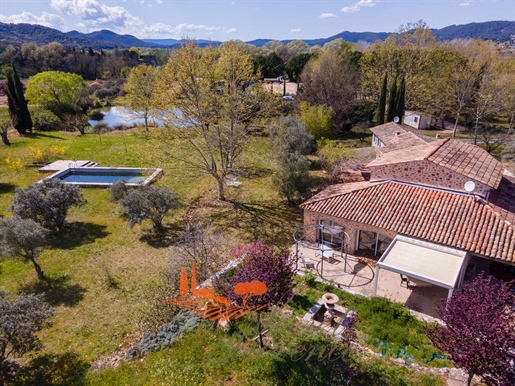 Les Arcs beautiful " bastide" in Provence, 4 bedrooms on 9 acres