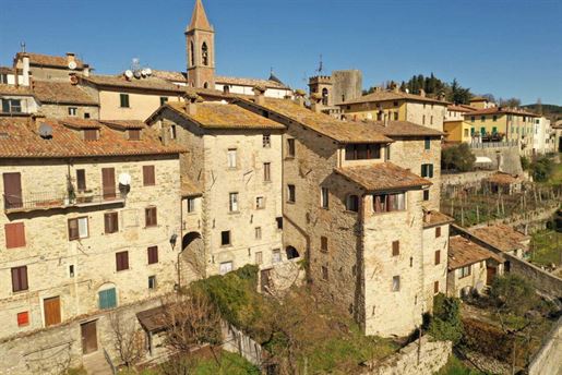 Spacious house in historical Umbria - Ipn Castello