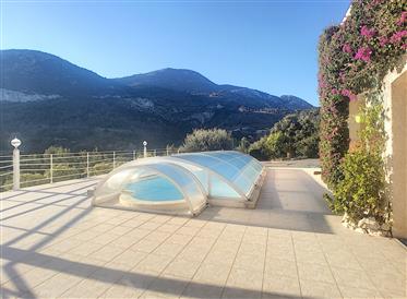 Villa with sea view pool on Monaco side