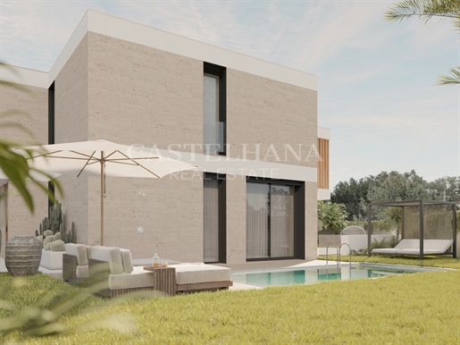 4 bedroom villa with garden inserted in a new development in Cascais