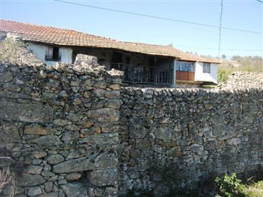 Maison au Portugal,ancien manoir dans le nord