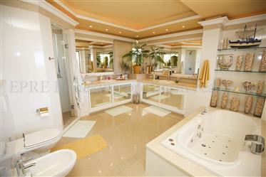 Luxury Seven Bedroom Sea View Property in Albufeira