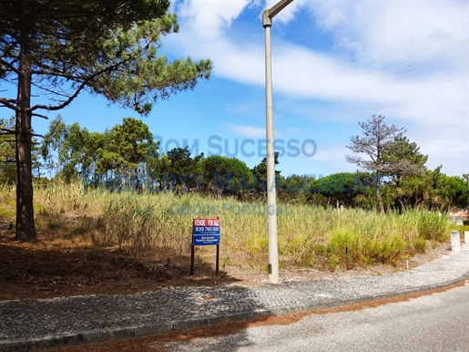 Building Plot 1059m2 Lagoon Views 200m from Obidos lagoon Planning Permission for 1 or 2 villas