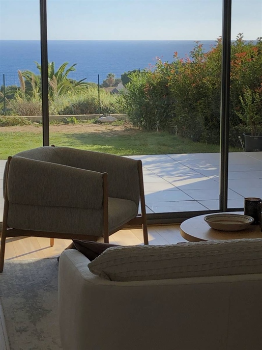 Cassis - 400 meters from Bestouan beach, in a quiet semi-recent luxury residence, very beautiful apa
