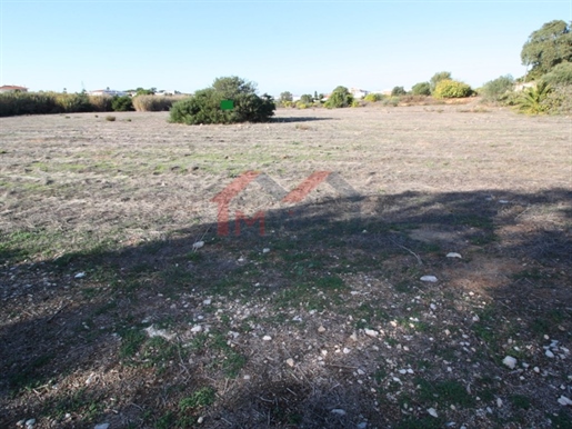 For sale - Land for construction near the beach and Faro airport