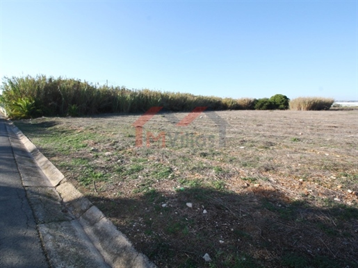 For sale - Land for construction near the airport and the beach - Faro