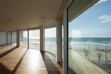The highest luxury penthouse in tel aviv on the first sea line