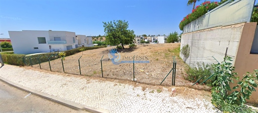 Plot of Land with Approved Project - Detached House with 3 Bedrooms