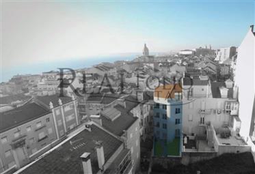Prédio com Projeto Aprovado para 5 Apartamentos em Lisboa