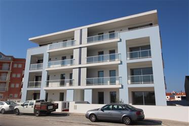 Moderno, "pronto usar" Apartamentos para venda, localizado no centro de São Martinho do Porto - Port