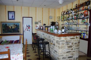 Hotel/Bar and staff house in Rocamadour - premises and business for sale