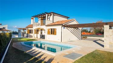 Villa in Vabriga with a pool 