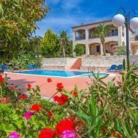  Villa, 370m², €1,500,000 - Nea Kydonia - Galatas