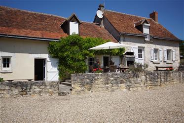 Lovely Loire farmhouse in beautiful tranquil countryside