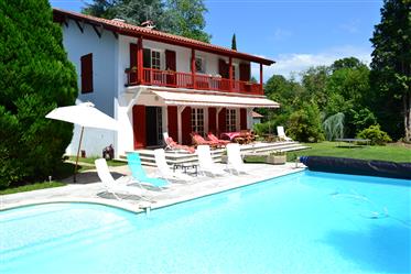 Majestic Basque villa with pool in idyllic village near Biarritz