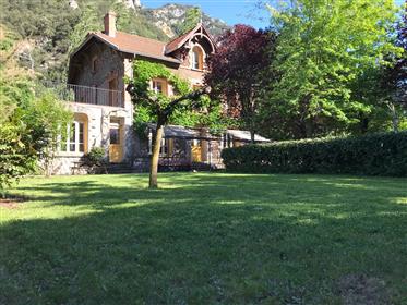 Grande maison avec piscine dans les Pyrénées orientales