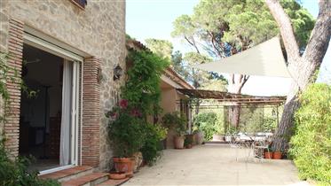Property in the heart of the Village Plan of the Gulf of Saint Tropez Var Tower