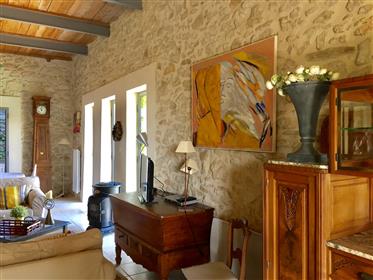 Beautiful house traditional 18k m Narbonne