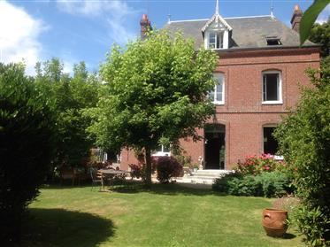 Beautiful and sunny character house (180m2) and stunning 600m2 building.