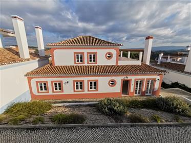 Fantastic 5 bedroom villa with pool in Carvalhal - Bombarral