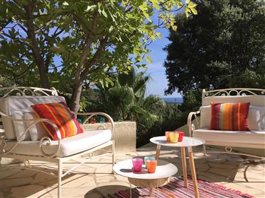 Villa 4 rooms near modern provencal style of St Tropez and the most beautiful beaches of the coast 