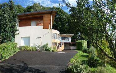 Architect  house with exceptional view for sale 20Km at from Paris