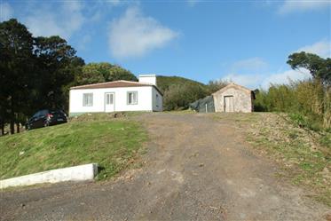 Ferme, grand 1,3 hectare terrain, Santa Maria, Azores