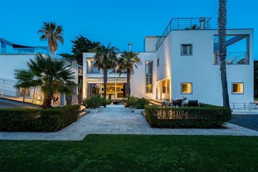 8 bedroom luxury Villa for sale in Leghorn, Tuscany -
